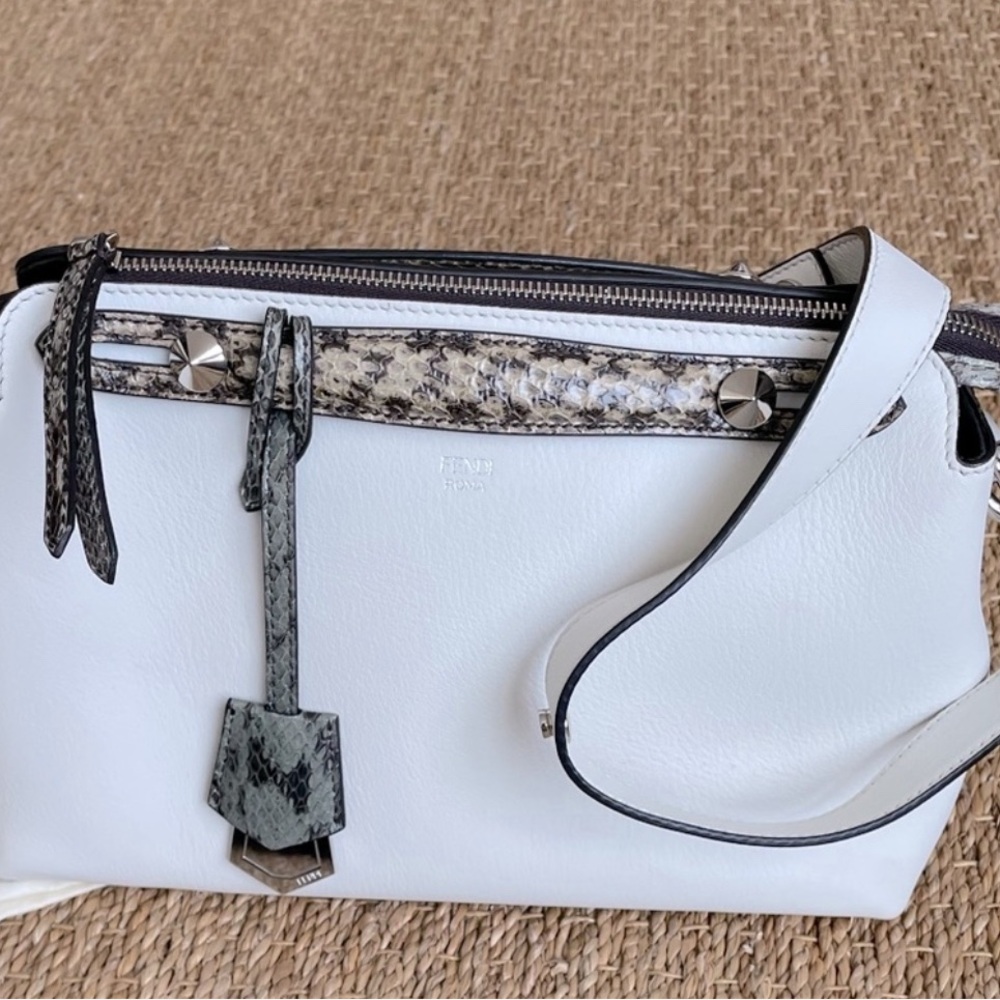Fendi White and Gray Shoulder Bag with Sophisticated Design